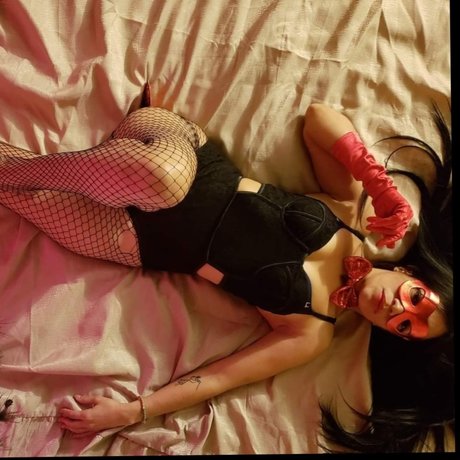 DULCECLANDESTINA19 onlyfans leams