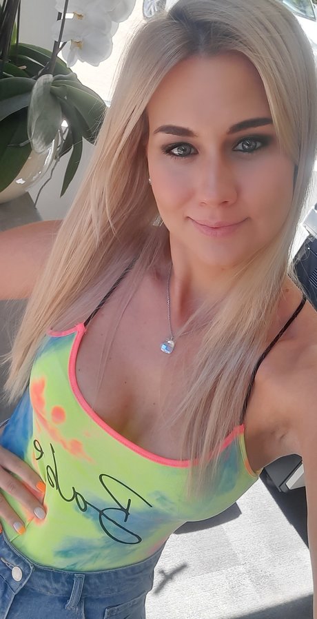 Naomi Zarane onlyfans porno