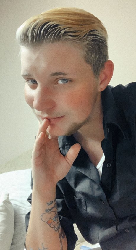 Mr Mom27 nude on onlyfans