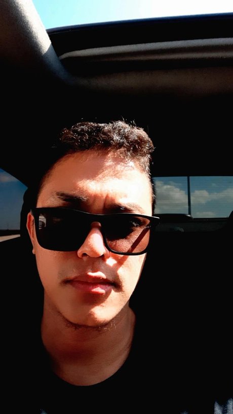 Karlos Lewis naked onlyfans leaks