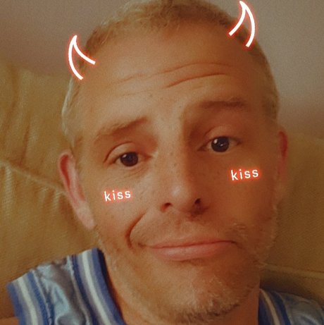 YoursTruly naked onlyfans leaks