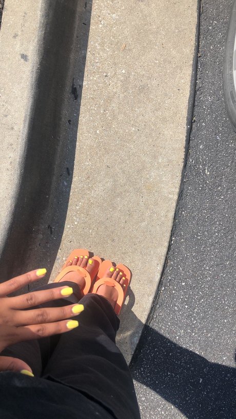 HeavenlyFeet onlyfans posts