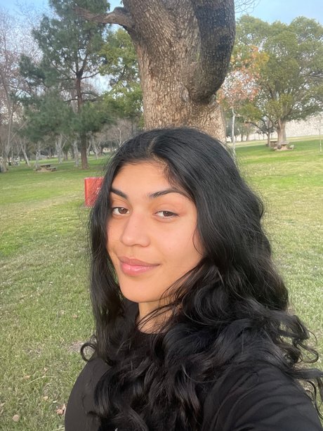 Alay onlyfans model photos