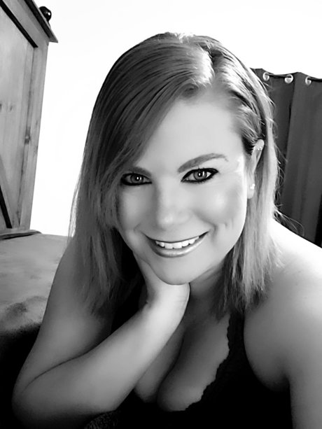 Melissa Hall onlyfans leaks.