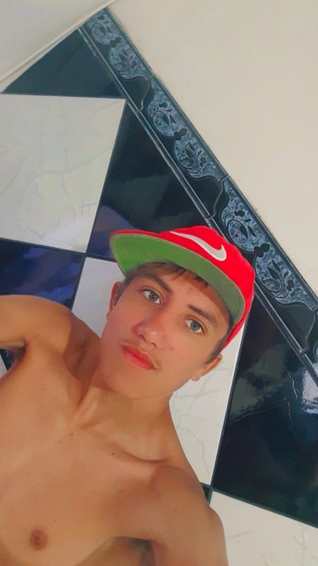 Gabriel Montaleone onlyfans striptease