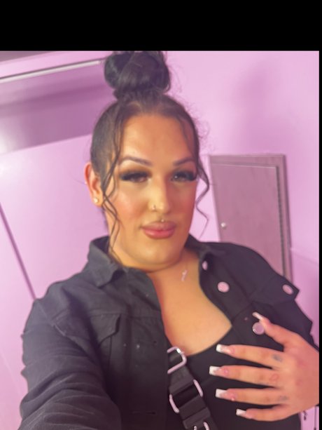 P E A C H E_ onlyfans nude pics