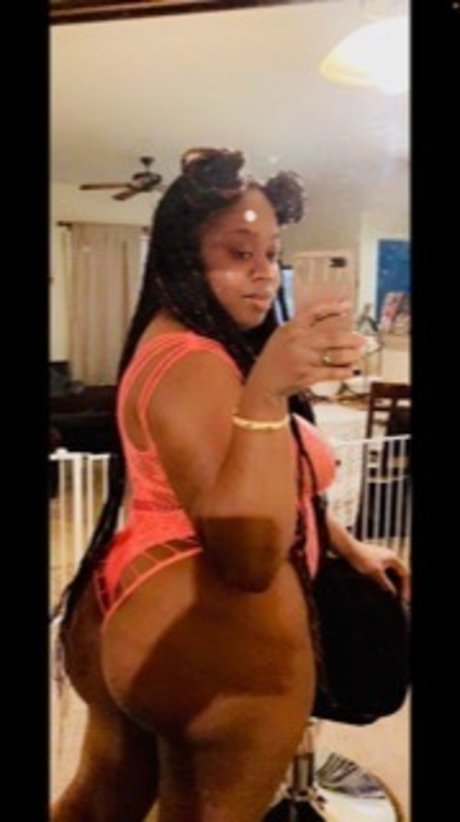 Chocolate Ri onlyfans leak ass