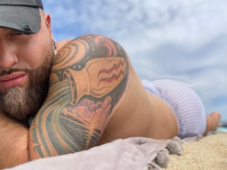 Tommy montanezzz onlyfans nudes leak