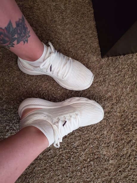 Littlefeet onlyfans explicit content