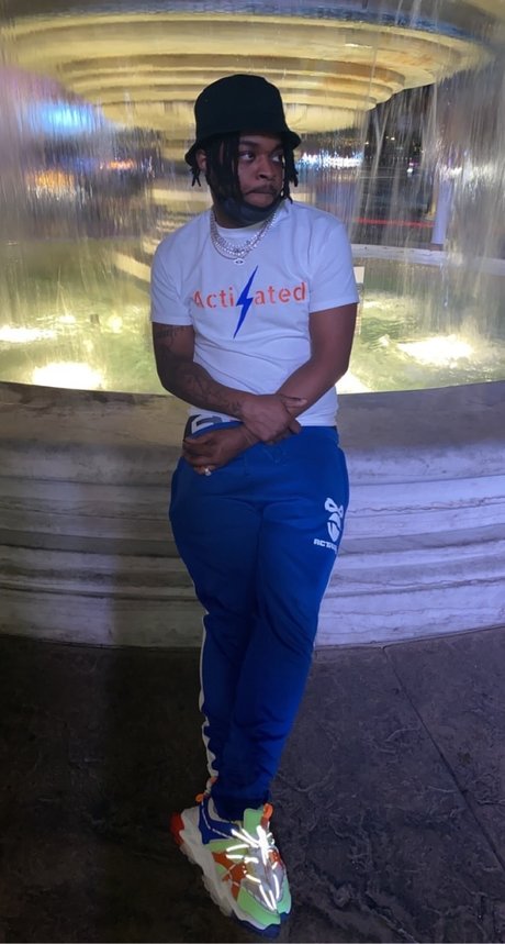 busty asian onlyfans pornos depiction