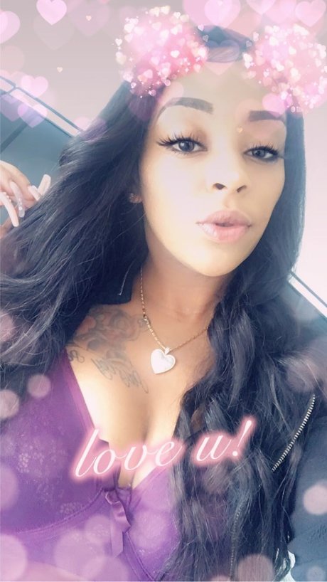 Lynn Cashmere onlyfans nude content