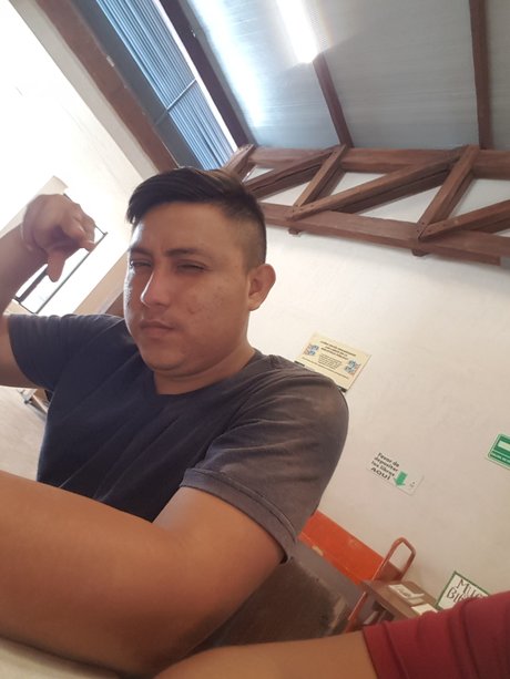 Edwin amir cabrera poot leaks only fans