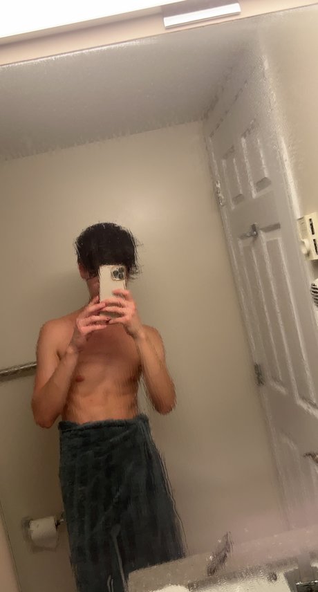 James Logan is on onlyfans