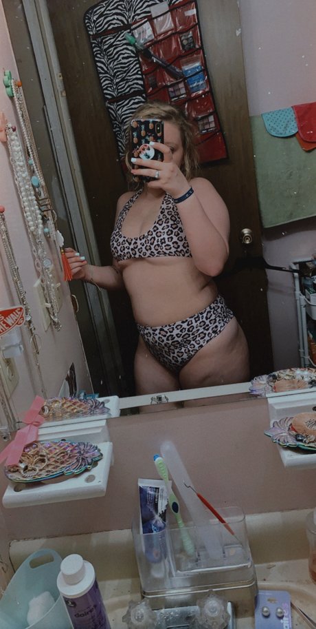 Madyson Lowe nude leaks onlyfans