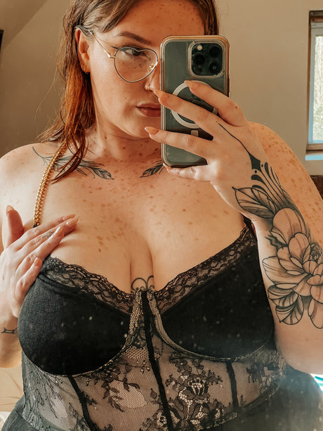 Manon_ naked only fans