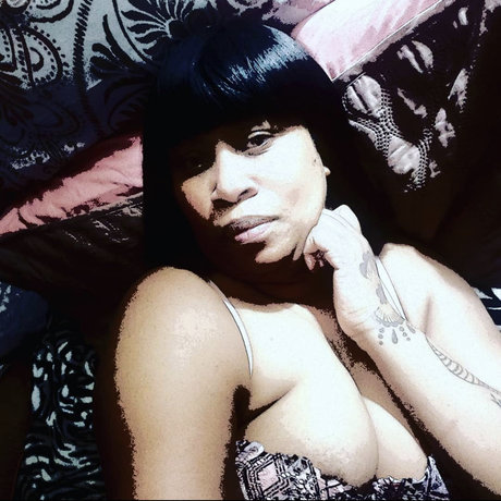 Madlen Decembre leaked onlyfans nudes