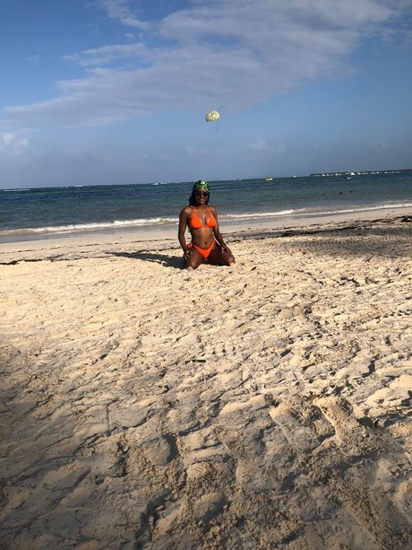 leyda suarez onlyfans nude photos