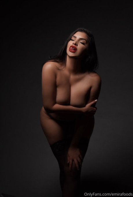 Emira Foods naked onlyfans leak