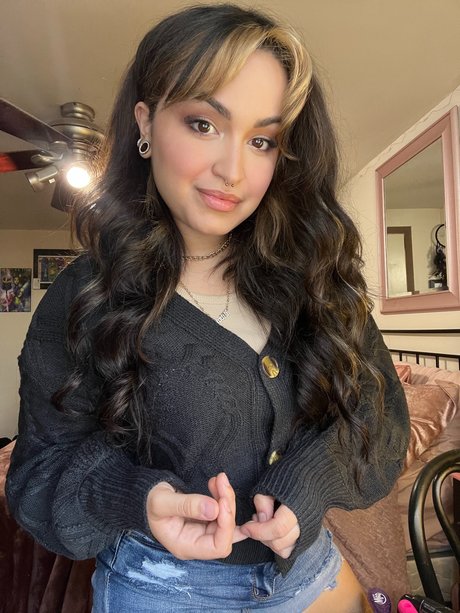 Gabby Ortiz onlyfans leaks