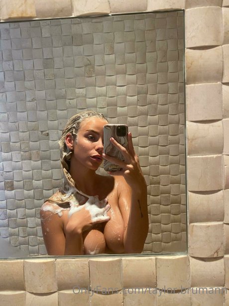 Taylor Brumann naked onlyfans leaks