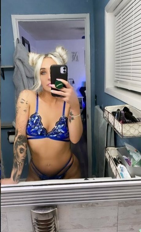 Ashley wolf only fans pictures