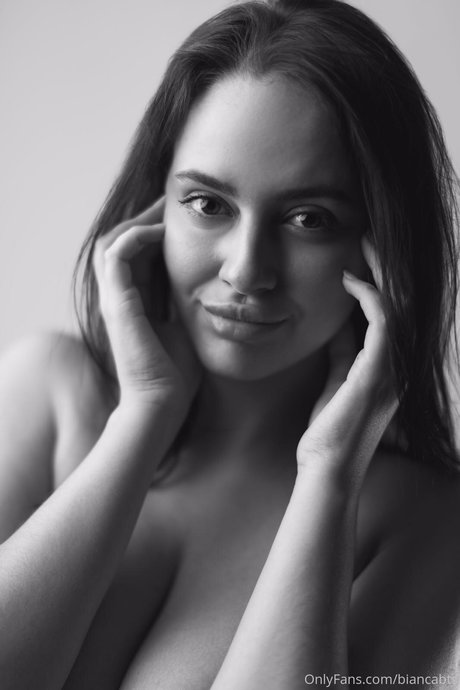 Bianca Jordan_ onlyfans public photos