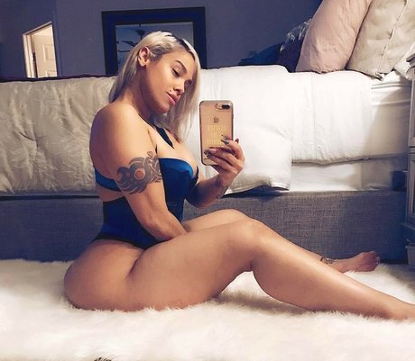 Scarlett Cakez onlyfans archives