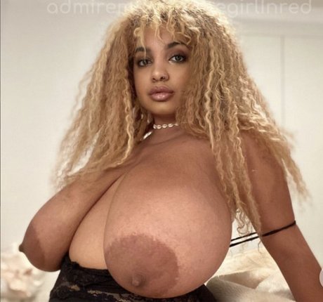 Laya_ onlyfans leaked photos