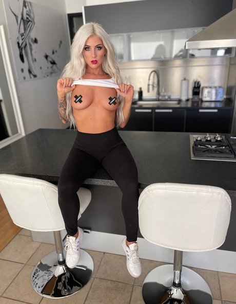 Blonde Rider nude onlyfans leaked