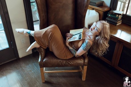 oiled tits onlyfans hot naked selfie