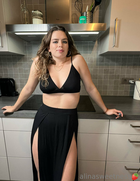 alinasweetness only fans leak nude