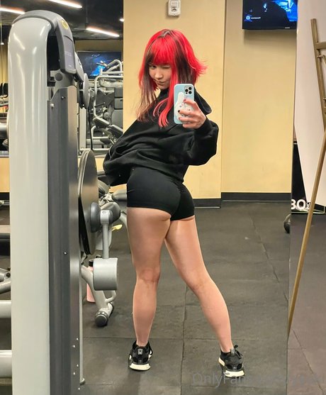 yyuki onlyfans striptease