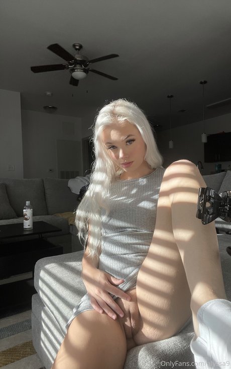 Alyssa Devyn onlyfans desnuda