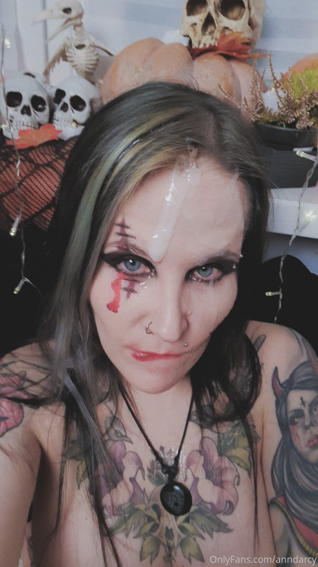 Ann Darcy onlyfans boobs