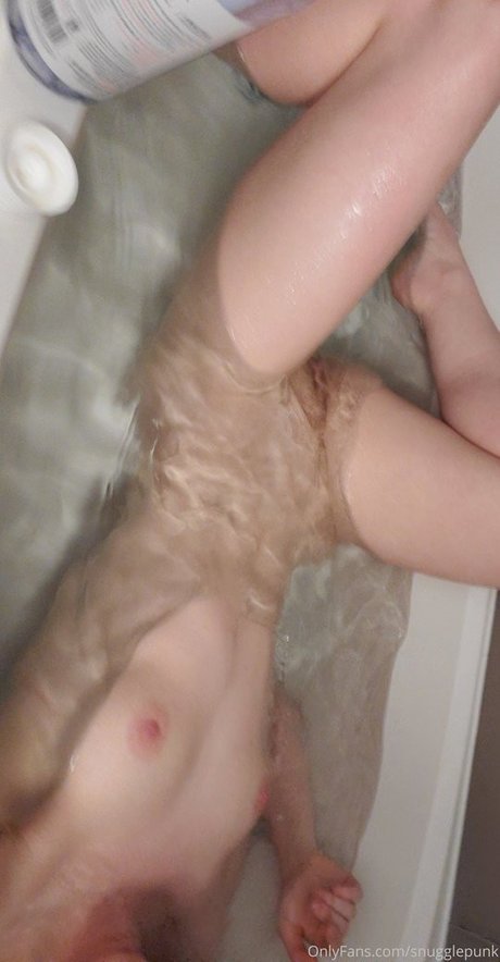 Snugglepunk onlyfans public photos