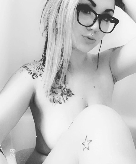 Kitty Lynn porn only fans