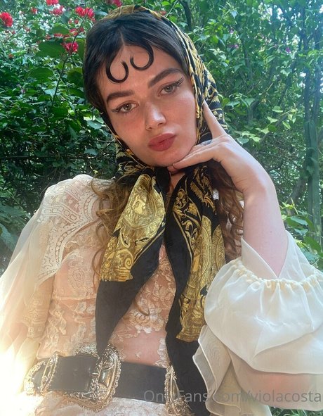 floraauclair pics onlyfans