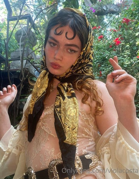 floraauclair nude only fans