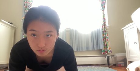 ehmbies onlyfans strip tease