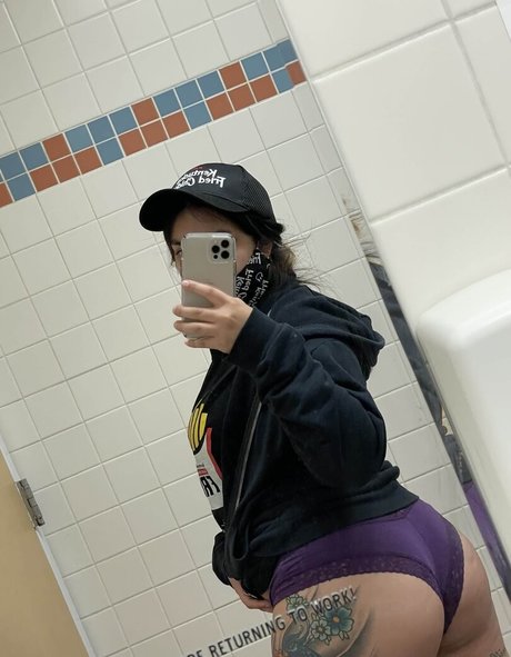 Daisyy x onlyfans leaks.