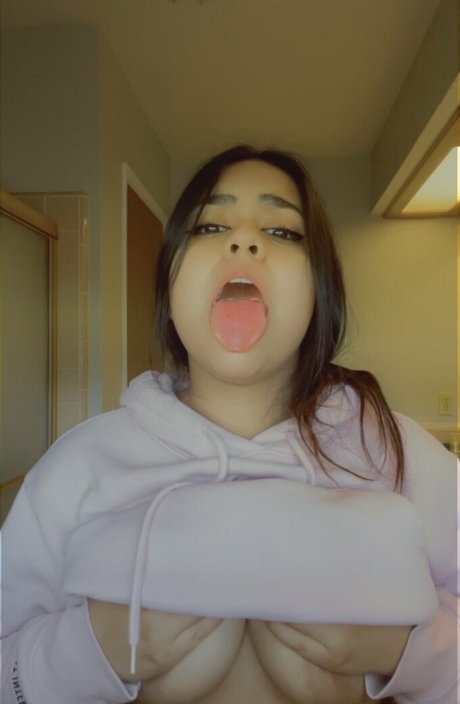 Daisyy x onlyfans leaks.