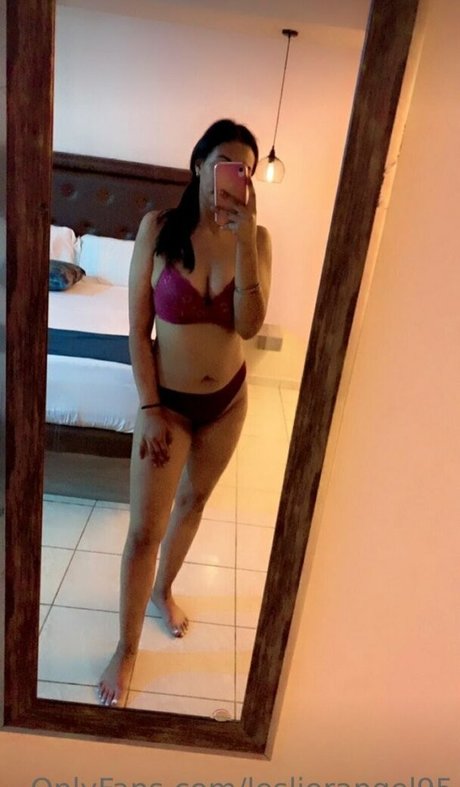 leslierangel95 onlyfans nsfw