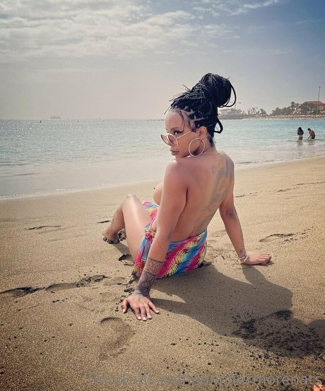 jennifermorenats onlyfans topless