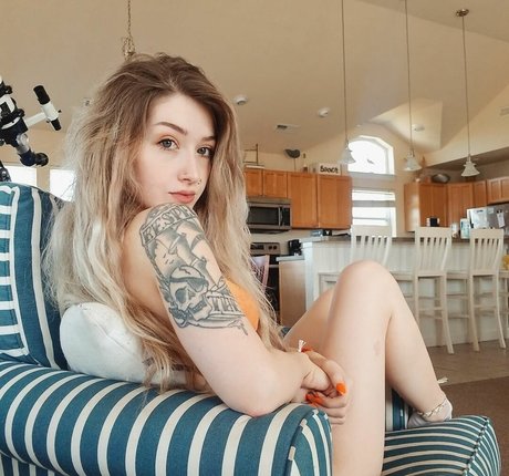 Christa Panek onlyfans porn free