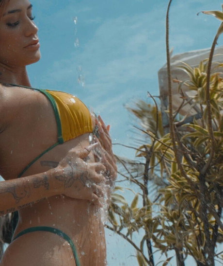 Azzy MC naked onlyfans leak