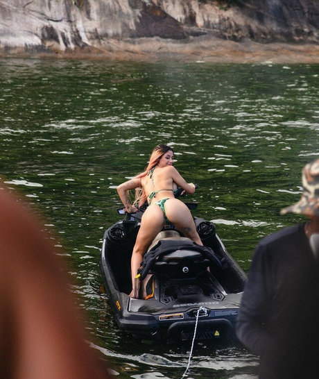 Azzy MC onlyfans naked