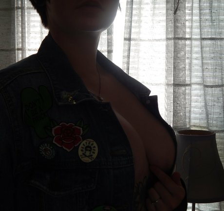 naomistarr onlyfans creator