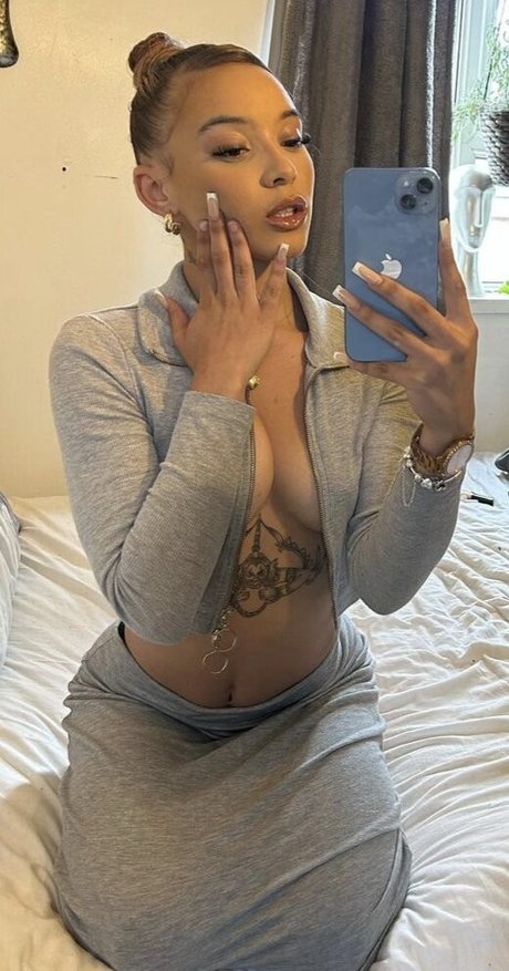 Tia Ivy_ onlyfans nude leaks