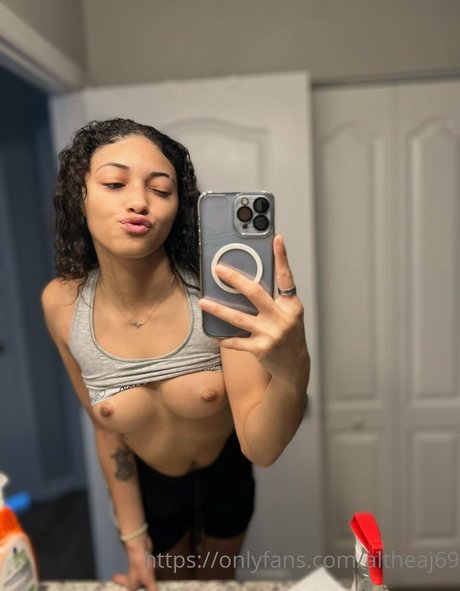 smoking onlyfans pretty frame