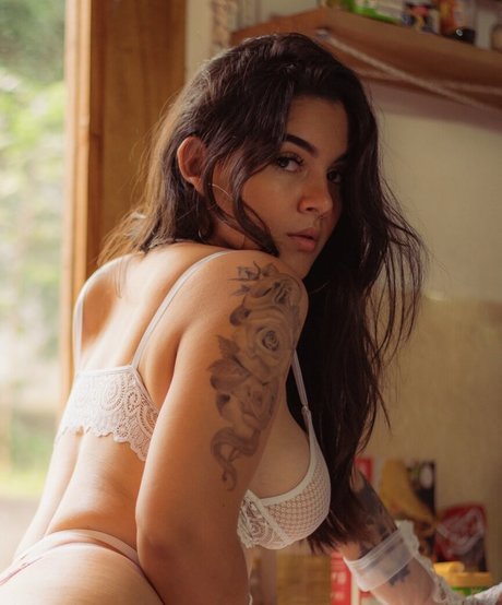 chubby milf onlyfans free nude photo